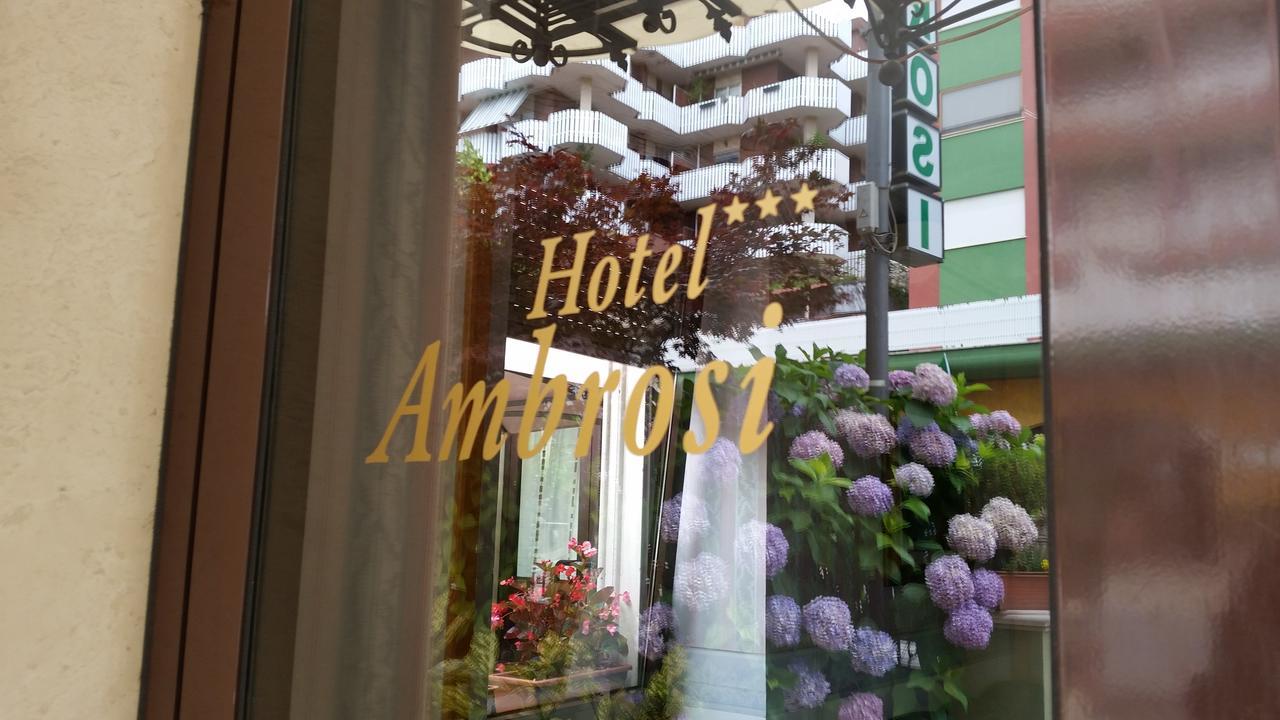 פיוג'י Hotel Ambrosi מראה חיצוני תמונה